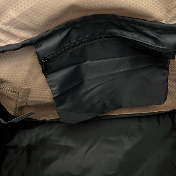 🌸NWT PUMA DUFFEL BAG🌸 - Picture 11 of 14